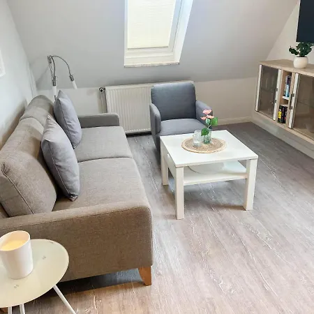 Haus Hoch Am Wind 8 * Бюзум